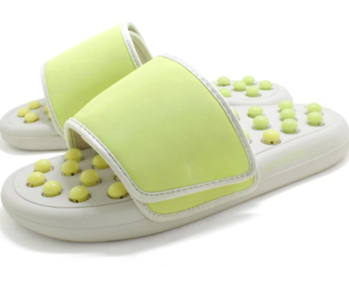 履くだけで簡単