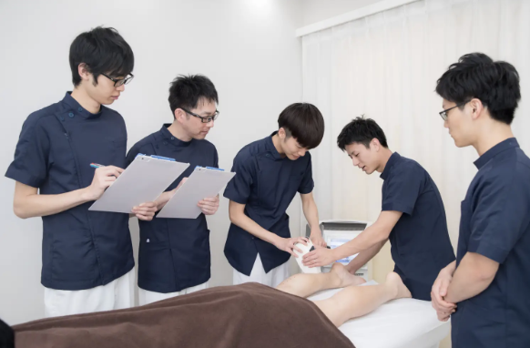 男性