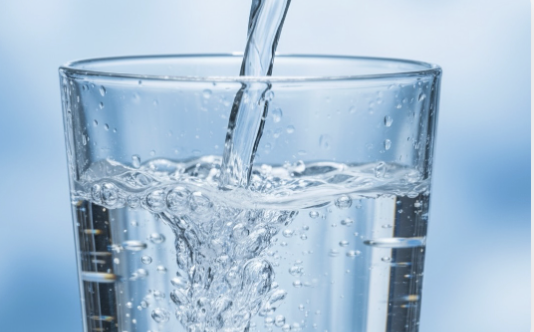 水