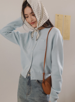 胸ポケットニットカーディガン